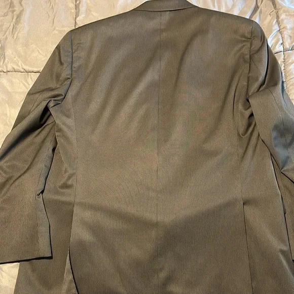 IZOD Black Suit Jacket 42R - Picture 2 of 3